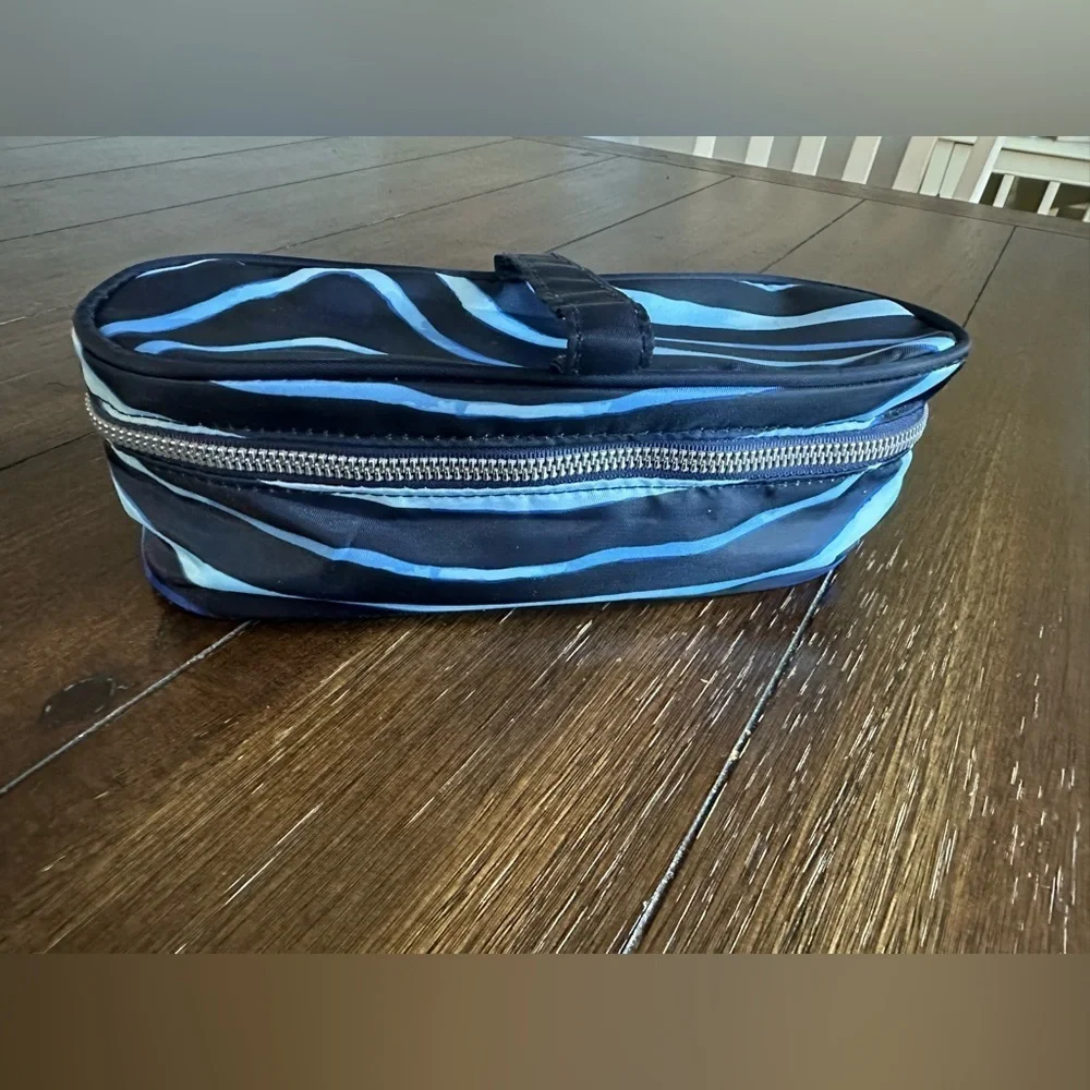 Aimee Kestenberg Blue Streaks Cosmetic Zip around Make-Up Case